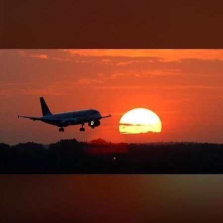 ルケ La Escala Aeropuerto Bed & Breakfast エクステリア 写真